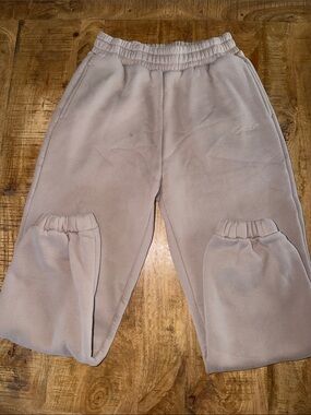 Men’s Casual Elastic-Waist Joggers in Light Taupe